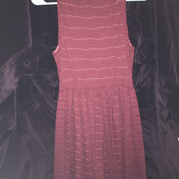 Burgundy lace sun dress - Picture 2 of 3